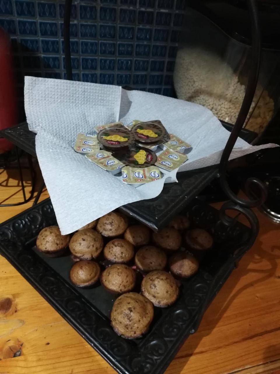 Oakwood Lodge Bloemfontein Esterno foto A selection of prepared and uncooked potatoes